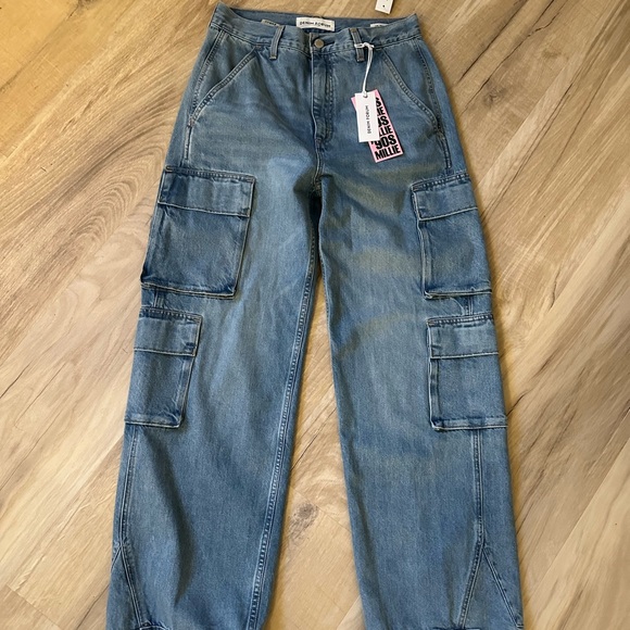 Aritzis- The '90s Millie Hi-Rise Cargo Jean. Size 27 - Picture 10 of 10